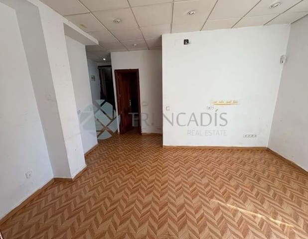 3 bedroom Commercial for sale in Madrid city - € 125,000 (Ref: 9713572)