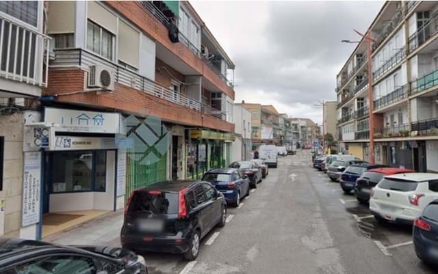 Apartamento de 4 habitaciones en Parla en venta - 171.000 € (Ref: 9730507)