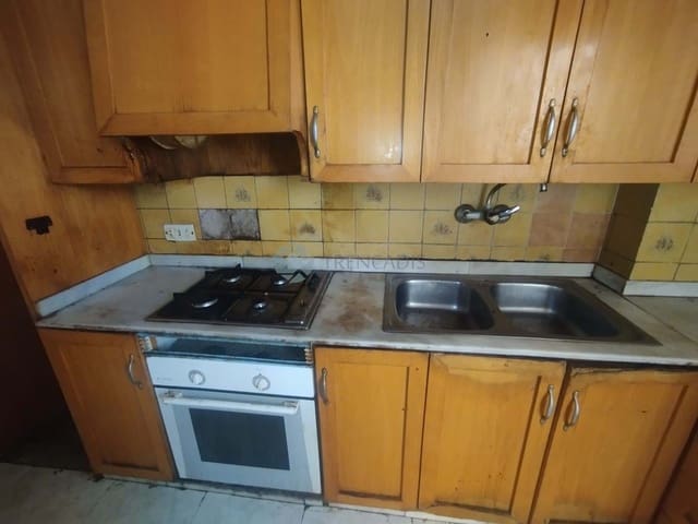 4 bedroom Apartment for sale in Novelda - € 85,000 (Ref: 9739303)