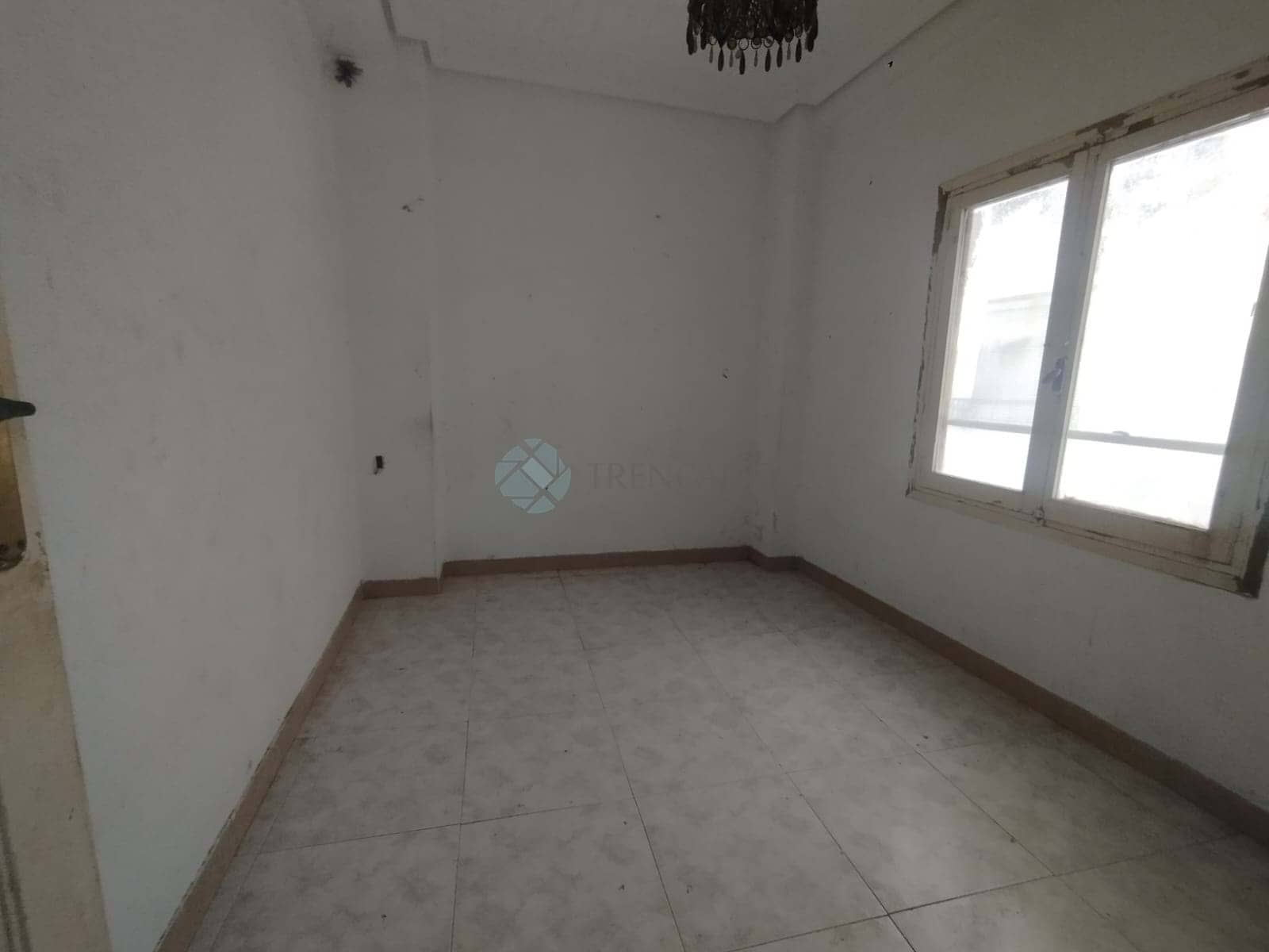 4 bedroom Apartment for sale in Novelda - € 85,000 (Ref: 9739303)