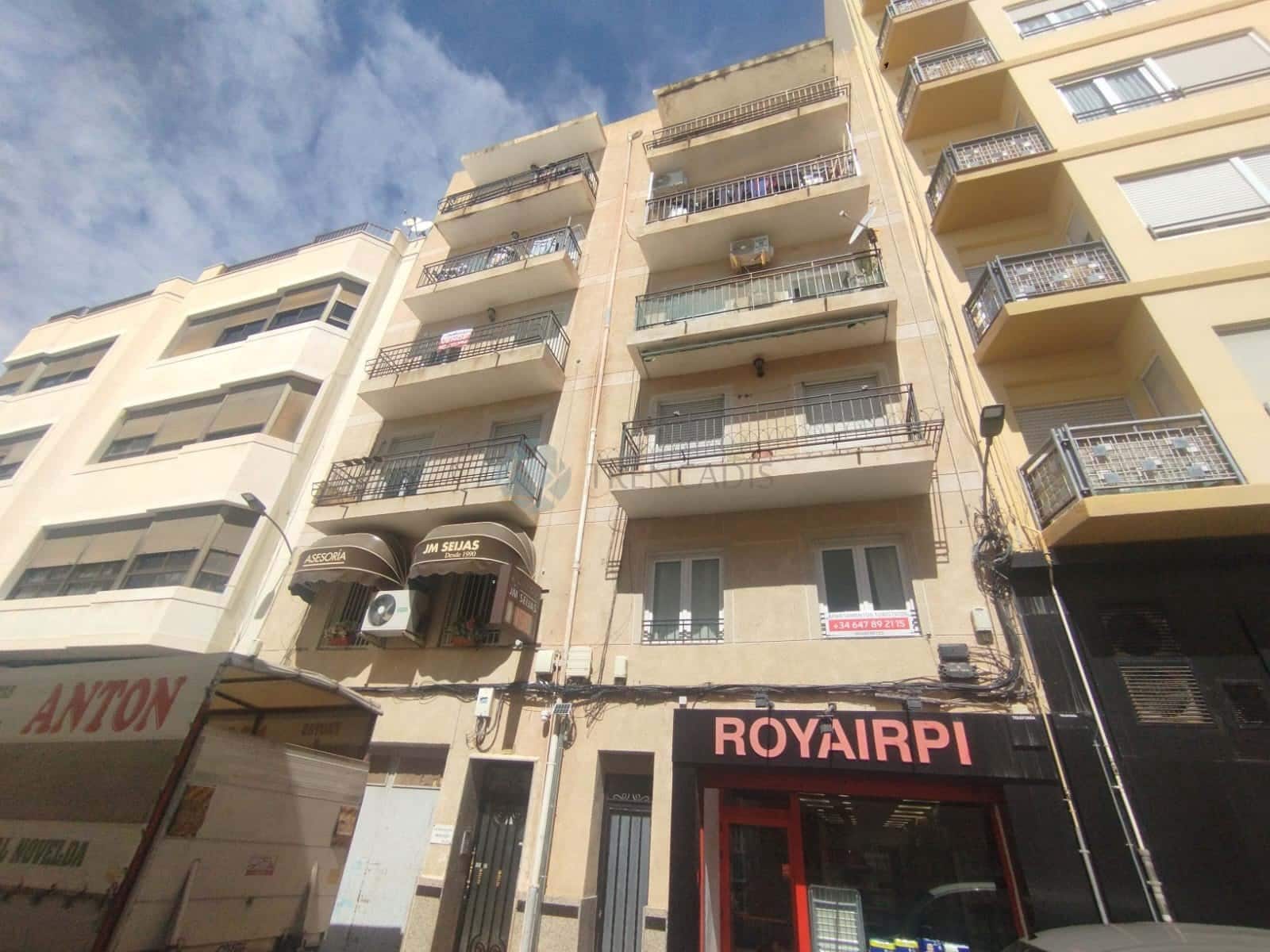 4 bedroom Apartment for sale in Novelda - € 85,000 (Ref: 9739303)
