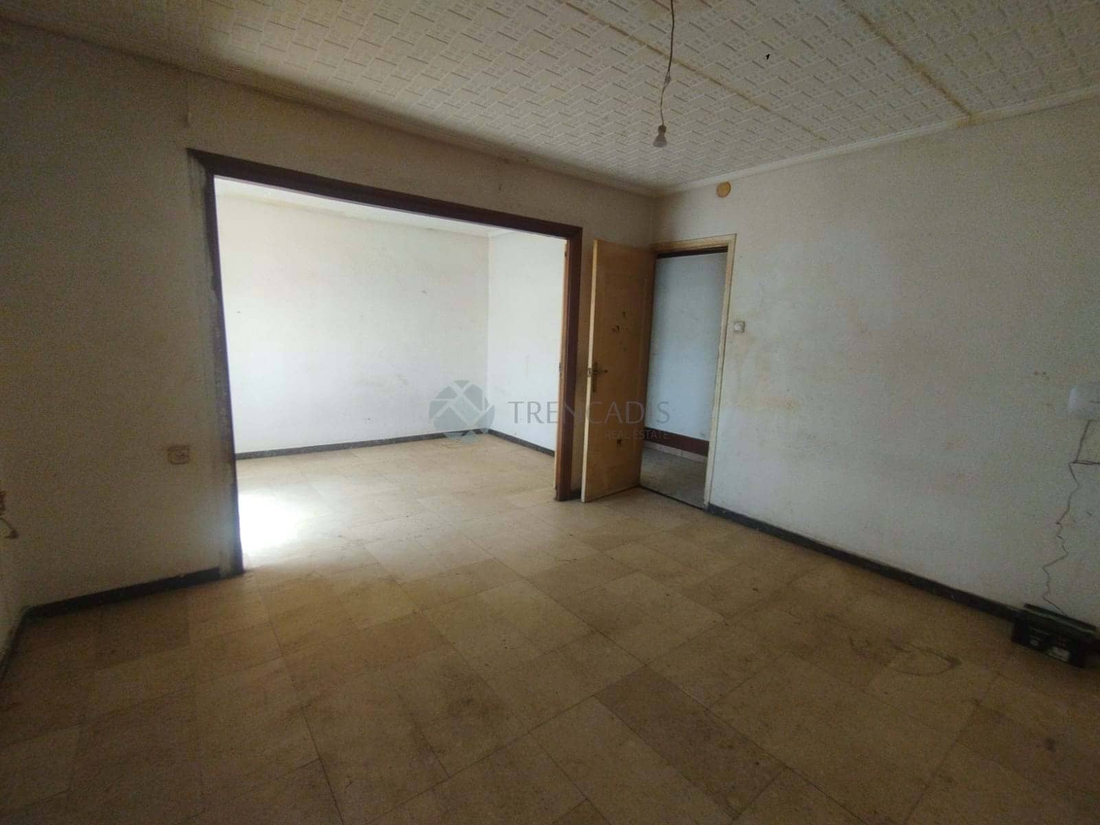 4 bedroom Apartment for sale in Novelda - € 85,000 (Ref: 9739303)