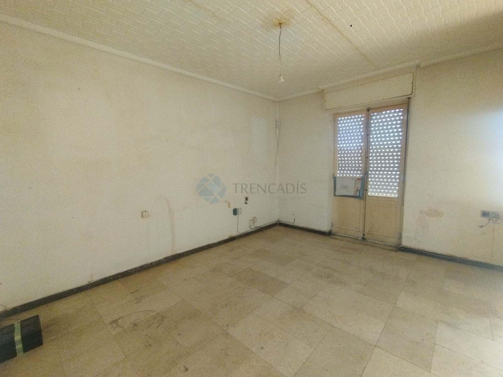 4 bedroom Apartment for sale in Novelda - € 85,000 (Ref: 9739303)