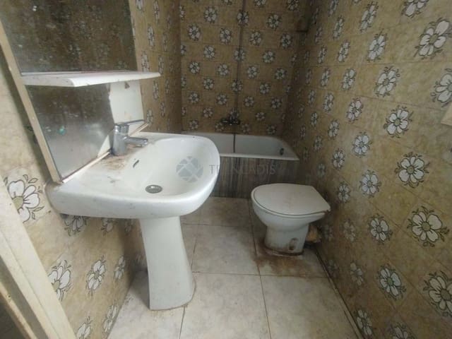 4 bedroom Apartment for sale in Novelda - € 85,000 (Ref: 9739303)