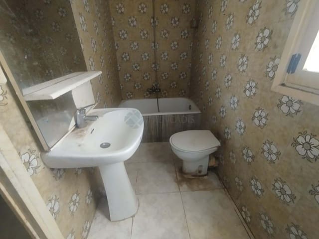 4 bedroom Apartment for sale in Novelda - € 85,000 (Ref: 9739303)