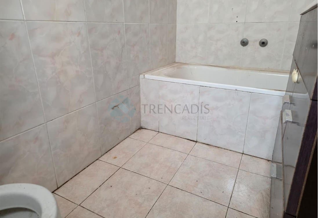 3 slaapkamer Appartement te koop in Manuel - € 69.000 (Ref: 9832061)