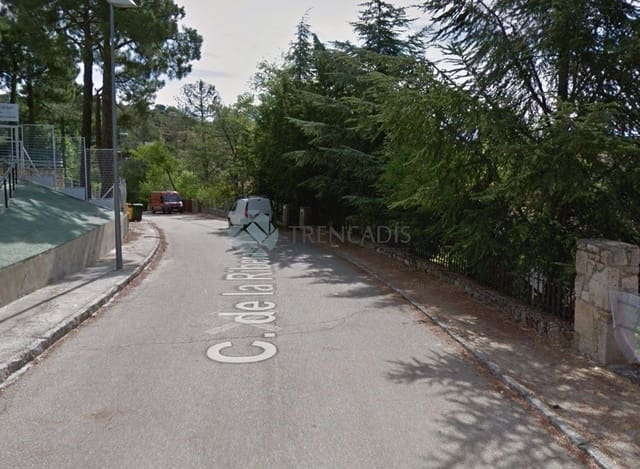 Chalet de 3 habitaciones en Robledo de Chavela en venta - 172.000 € (Ref: 9849765)