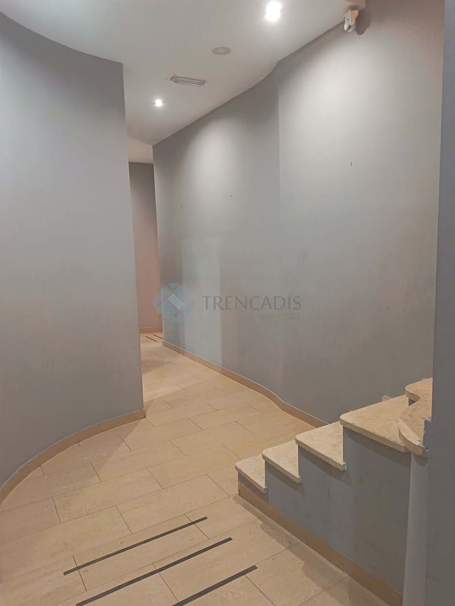 Local Commercial à vendre à Valence ville - 545 000 € (Ref: 9860884)