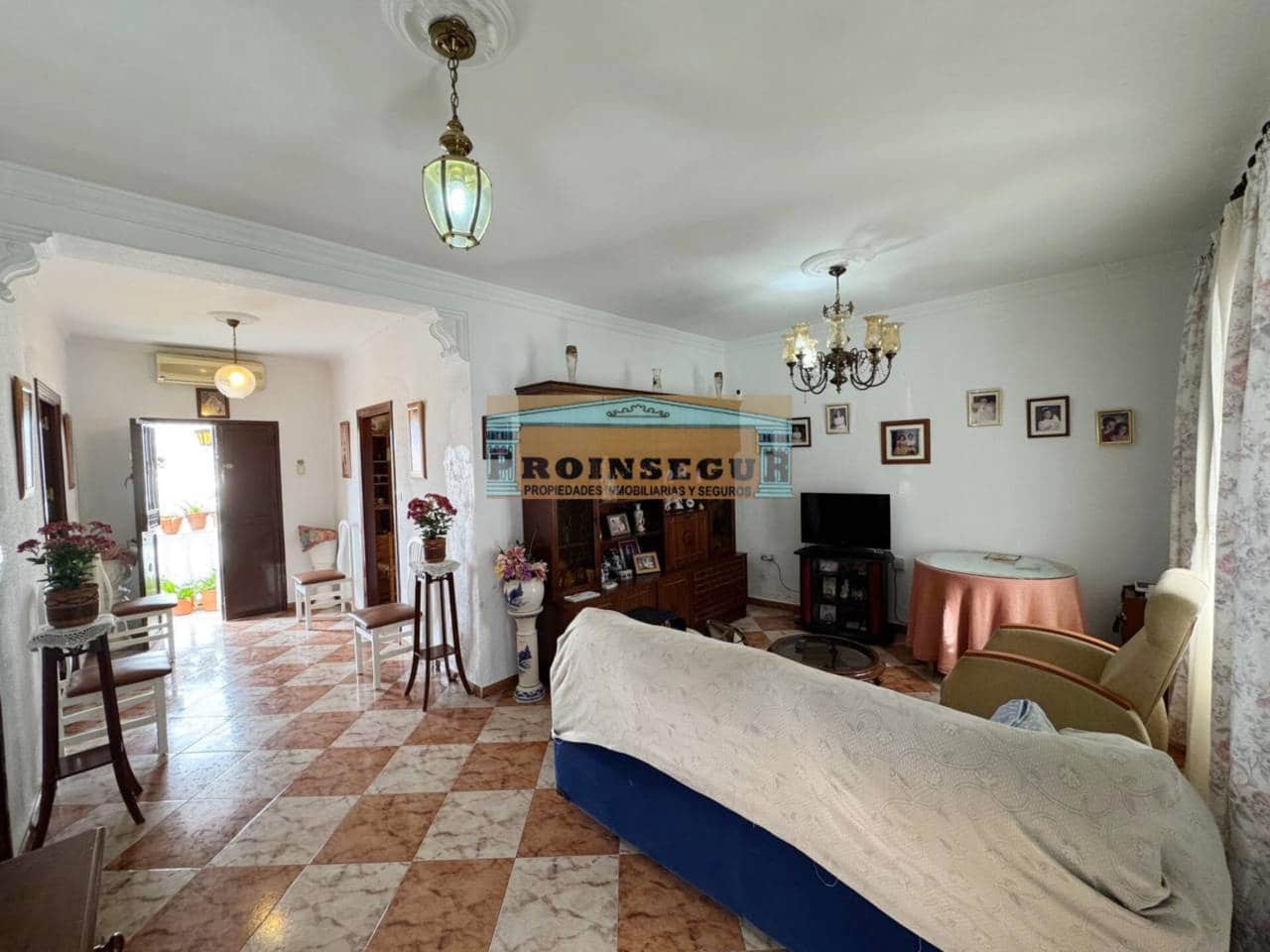 Casa de 6 habitaciones en Cártama en venta - 296.900 € (Ref: 9446871)