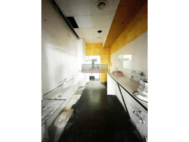 2 bedroom Commercial for sale in Alhaurín el Grande - € 265,000 (Ref: 9446882)