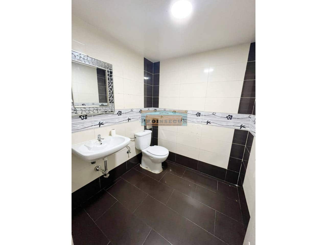 2 bedroom Commercial for sale in Alhaurin el Grande - € 265,000 (Ref: 9446882)