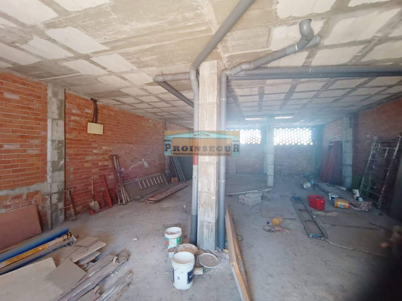 Commercial for sale in Alhaurin el Grande - € 131,500 (Ref: 9446883)