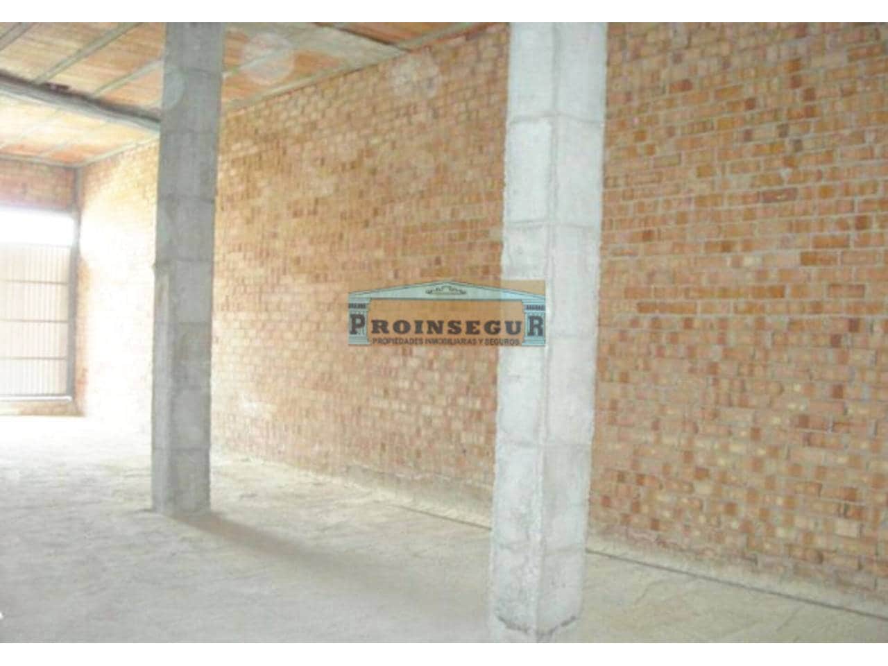 Commercial for sale in Cartama with garage - € 126,900 (Ref: 9446885)