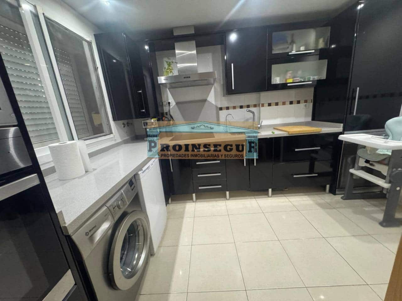 4 chambre Villa/Maison Mitoyenne à vendre à Estacion de Cartama avec piscine garage - 359 000 € (Ref: 9559035)