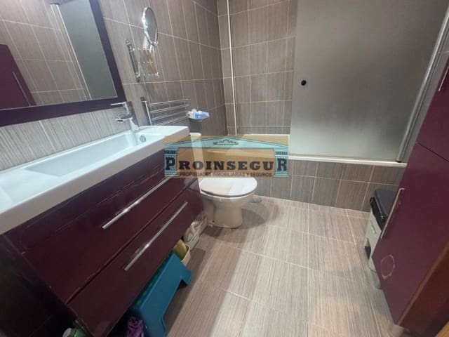 4 chambre Villa/Maison Mitoyenne à vendre à Estación de Cártama, Cártama avec piscine garage - 359 000 € (Ref: 9559035)