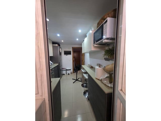 4 bedroom Flat for sale in Alicante / Alacant city with pool garage - € 475,000 (Ref: 10031051)