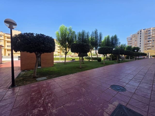 4 bedroom Flat for sale in Alicante / Alacant city with pool garage - € 475,000 (Ref: 10031051)
