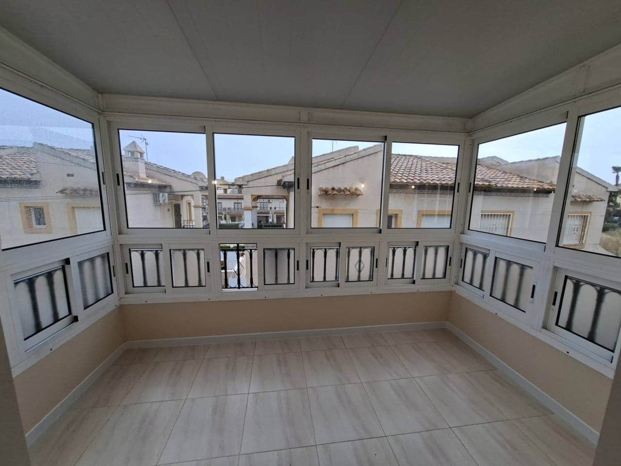 Bungalow de 2 habitaciones en Orihuela en venta con piscina garaje - 149.000 € (Ref: 10080247)