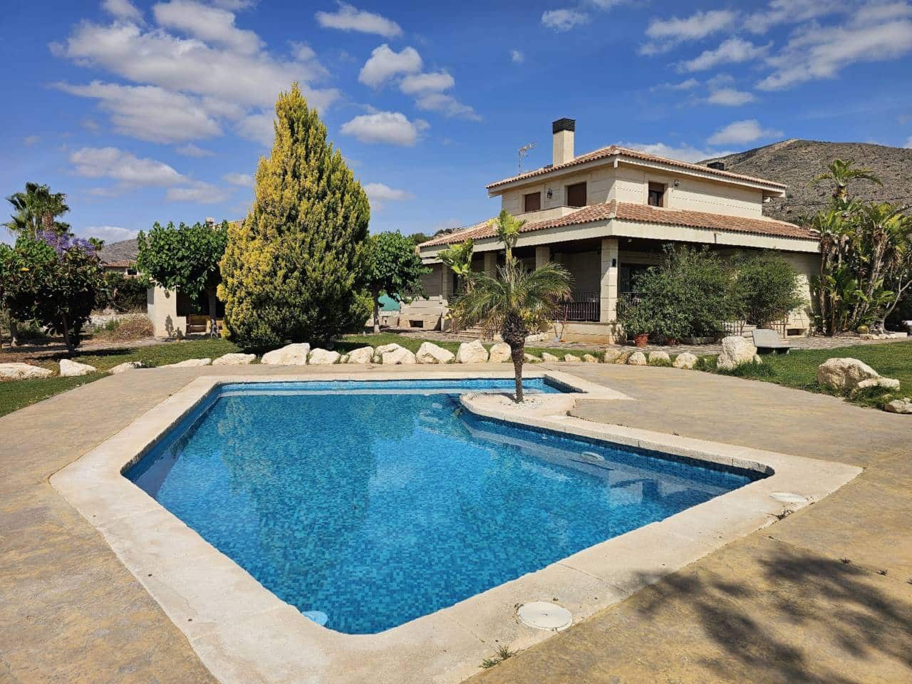 4 chambre Villa/Maison à vendre à Novelda avec piscine garage - 555 000 € (Ref: 5439840)