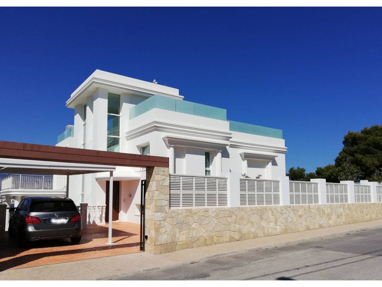 5 bedroom Villa for sale in Albir with pool - € 3,375,000 (Ref: 5439949)