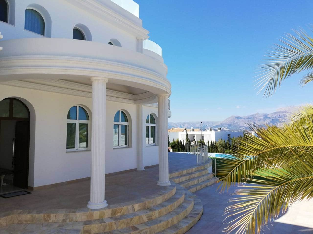 5 bedroom Villa for sale in Albir with pool - € 3,375,000 (Ref: 5439949)