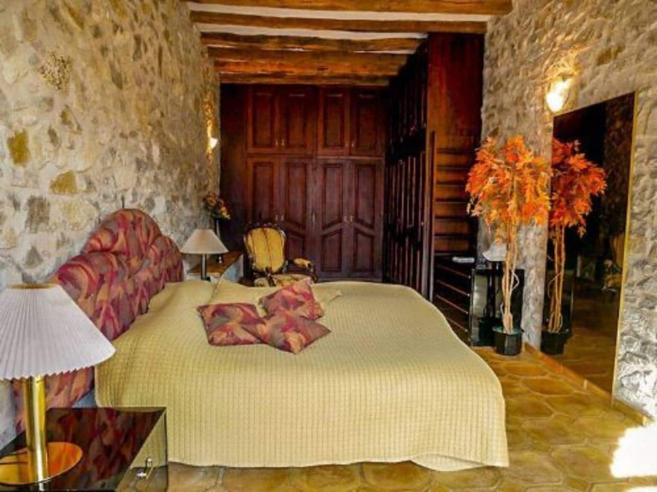 5 slaapkamer Villa te koop in Relleu met zwembad garage - € 2.150.000 (Ref: 5439970)