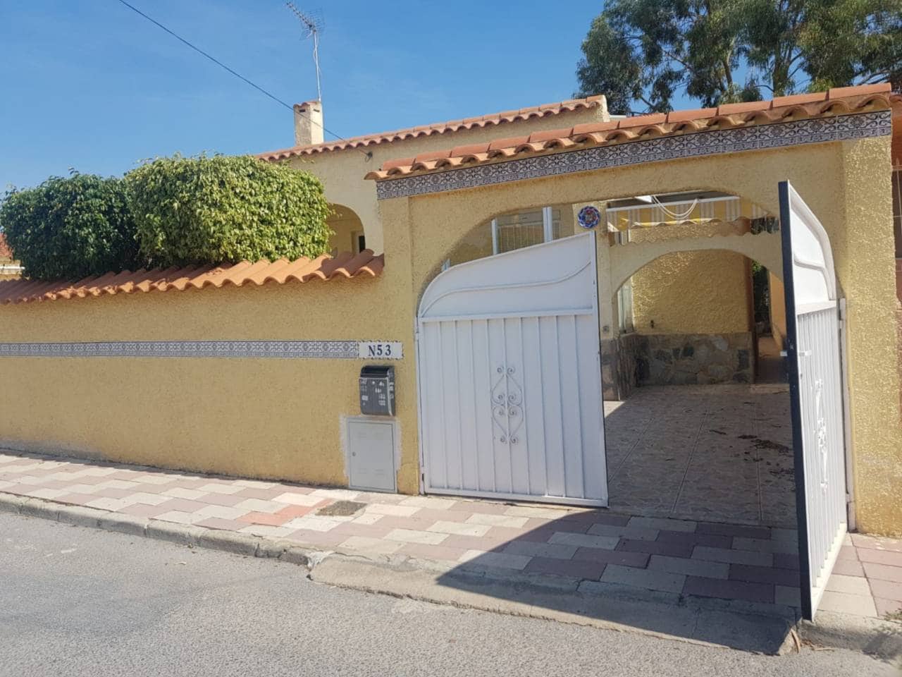 2 soverom Villa til leie i San Fulgencio med svømmebasseng garasje - € 1 000 (Ref: 5440148)