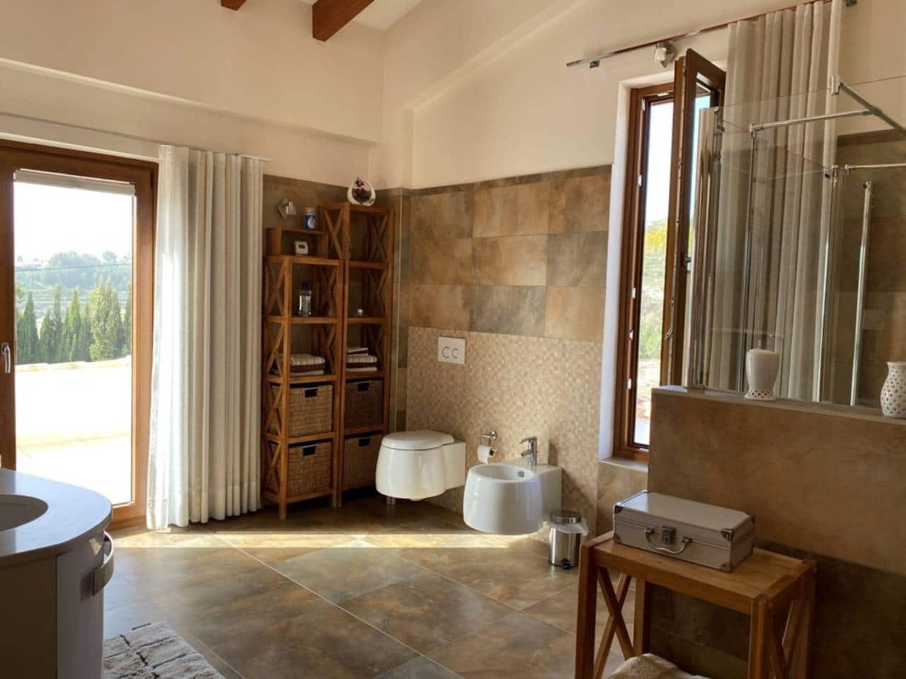 3 bedroom Villa for sale in Benissa with pool garage - € 1,765,000 (Ref: 5440420)