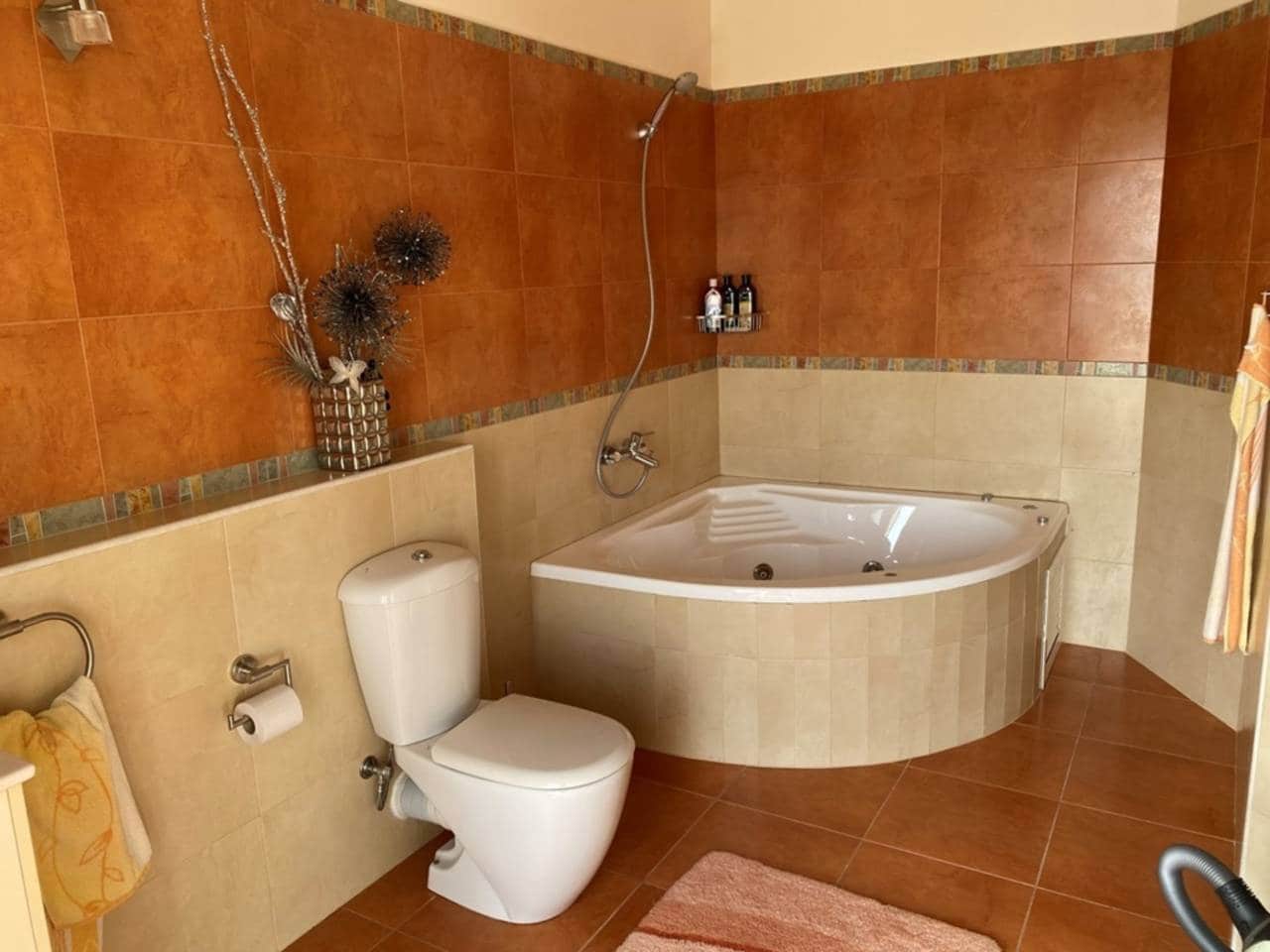 3 bedroom Villa for sale in Benissa with pool garage - € 1,765,000 (Ref: 5440420)