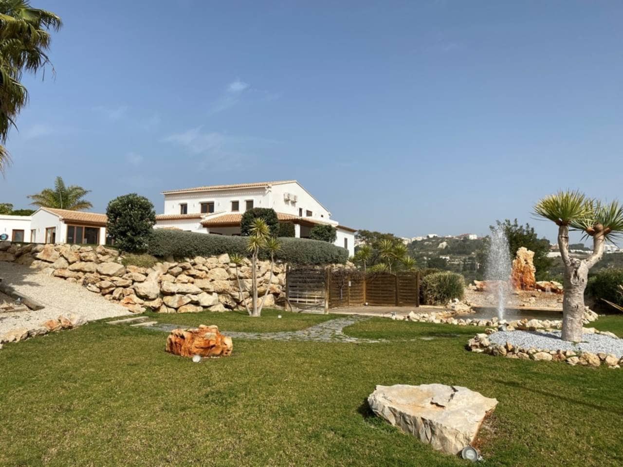 3 bedroom Villa for sale in Benissa with pool garage - € 1,765,000 (Ref: 5440420)
