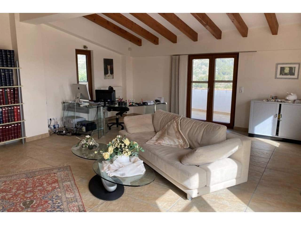 3 bedroom Villa for sale in Benissa with pool garage - € 1,765,000 (Ref: 5440420)