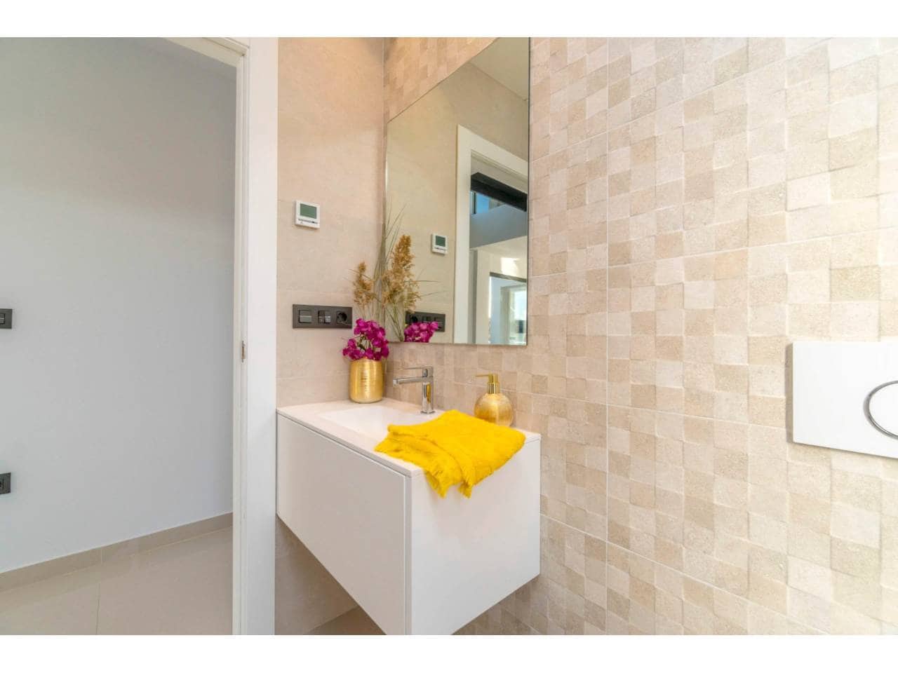 3 bedroom Villa for sale in Elche / Elx with pool garage - € 467,060 (Ref: 5452424)