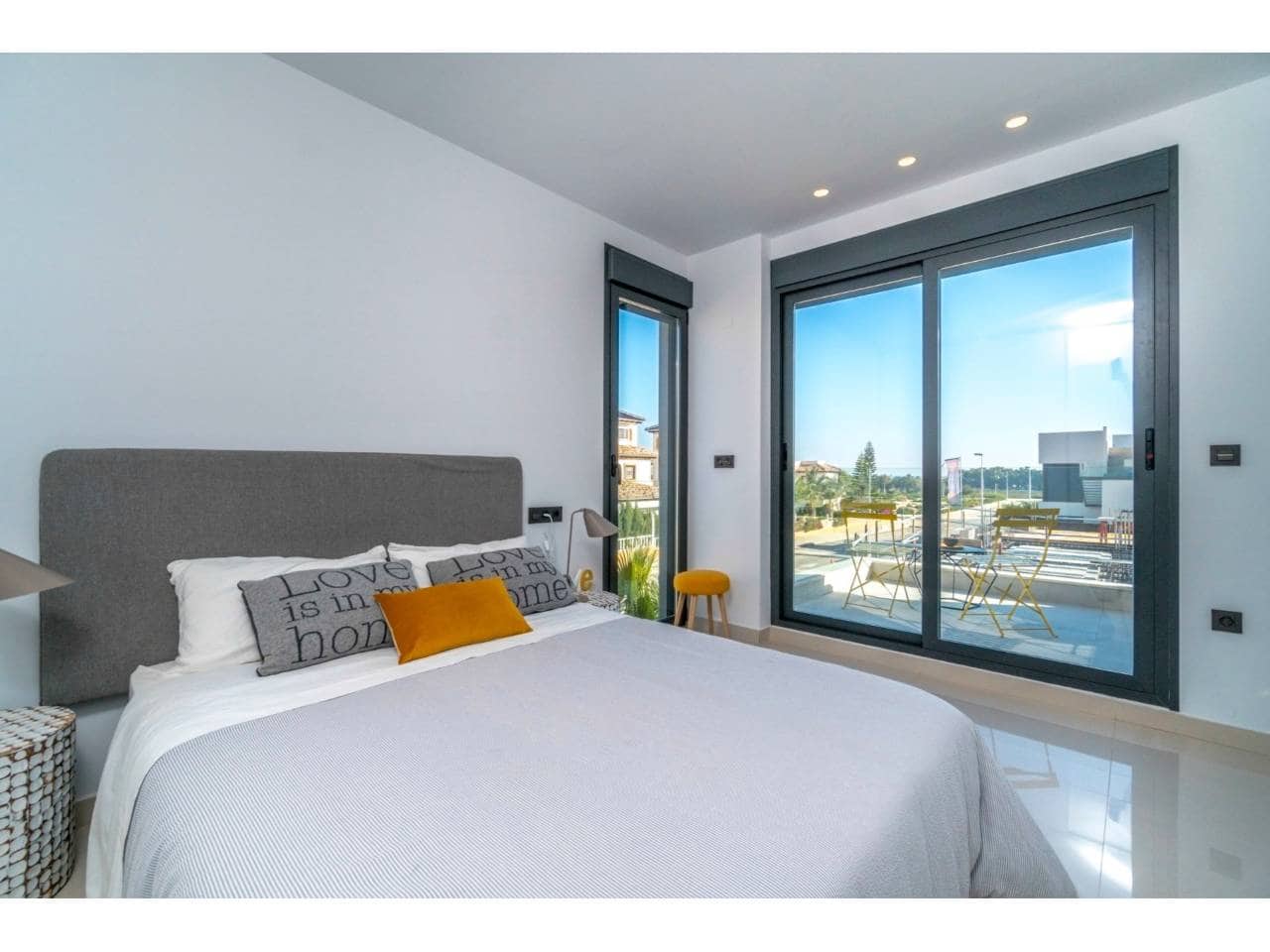 3 Zimmer Villa zu verkaufen in Elche / Elx mit Pool Garage - 515.460 € (Ref: 5452425)