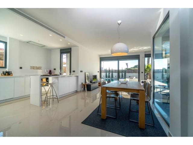 3 Zimmer Villa zu verkaufen in Elche / Elx mit Pool Garage - 479.160 € (Ref: 5452426)