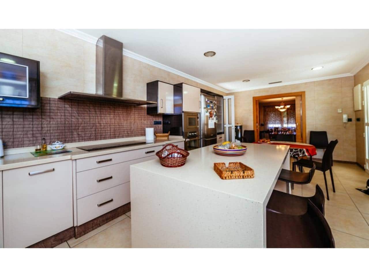 4 bedroom Villa for sale in Los Montesinos with pool garage - € 900,000 (Ref: 5991909)