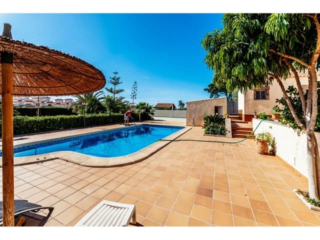 4 makuuhuone Huvila myytävänä paikassa Los Montesinos mukana uima-altaan 
autotalli - 900 000 € (Ref: 5991909)