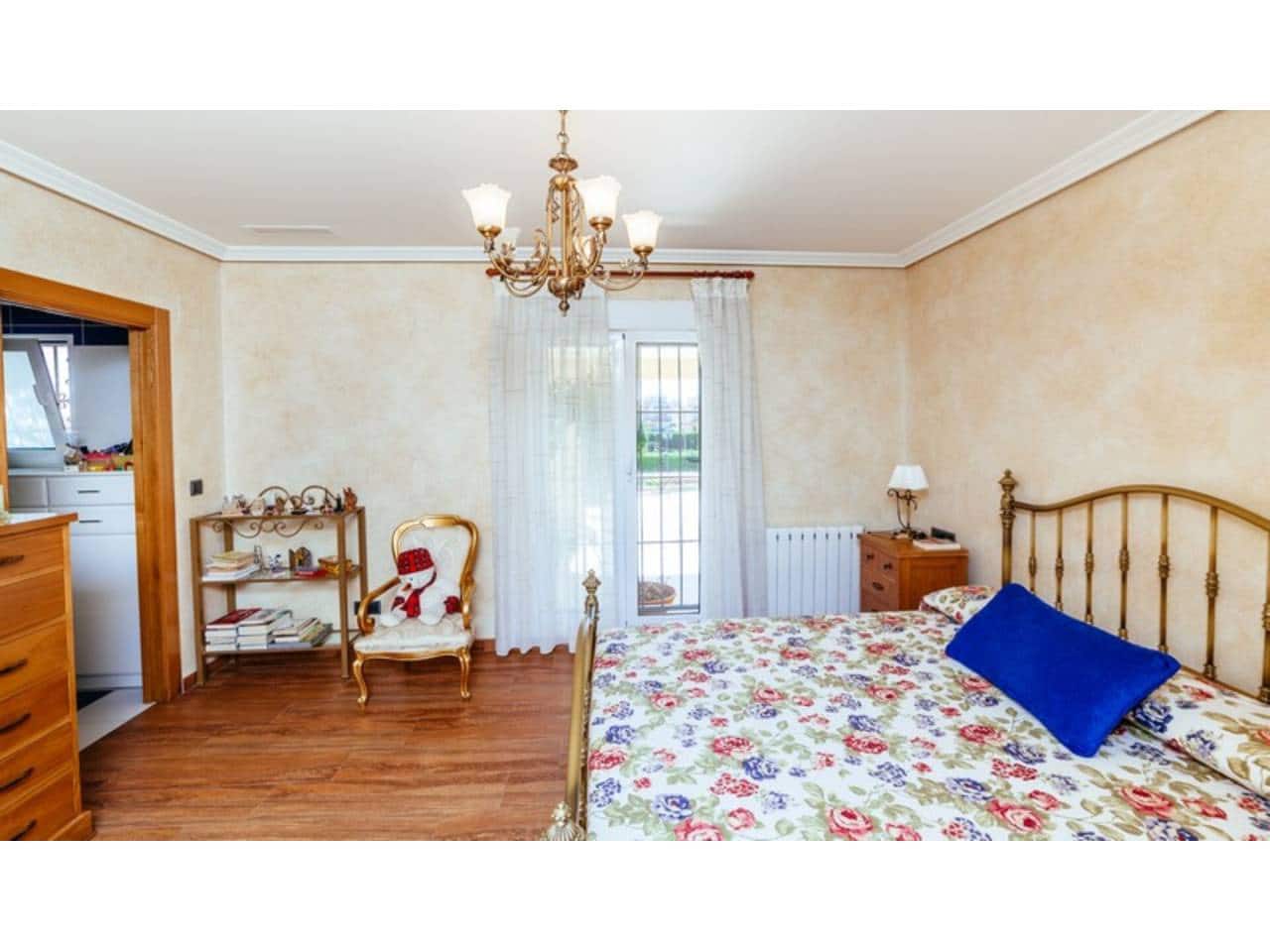 4 bedroom Villa for sale in Los Montesinos with pool garage - € 900,000 (Ref: 5991909)