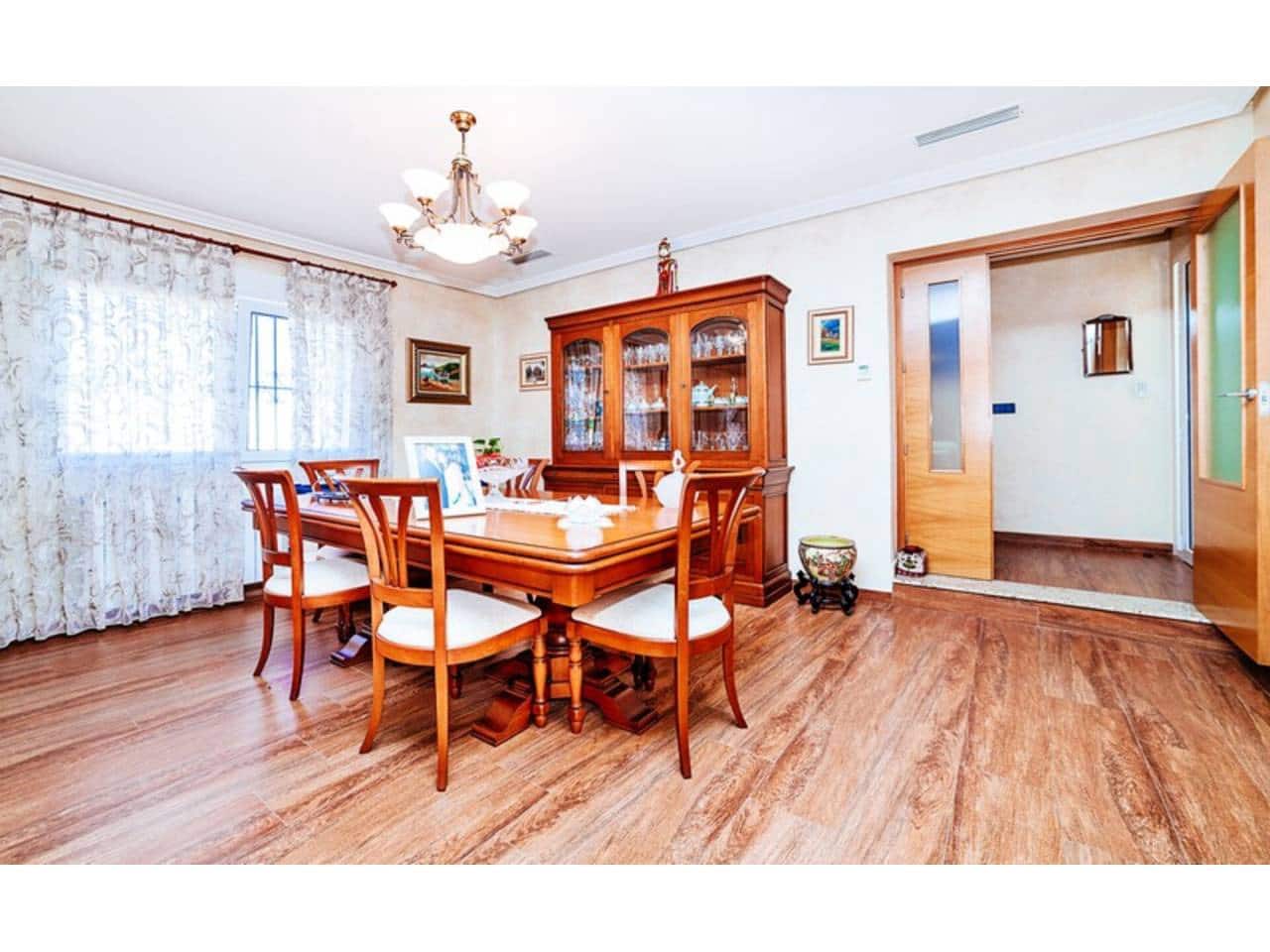 4 bedroom Villa for sale in Los Montesinos with pool garage - € 900,000 (Ref: 5991909)