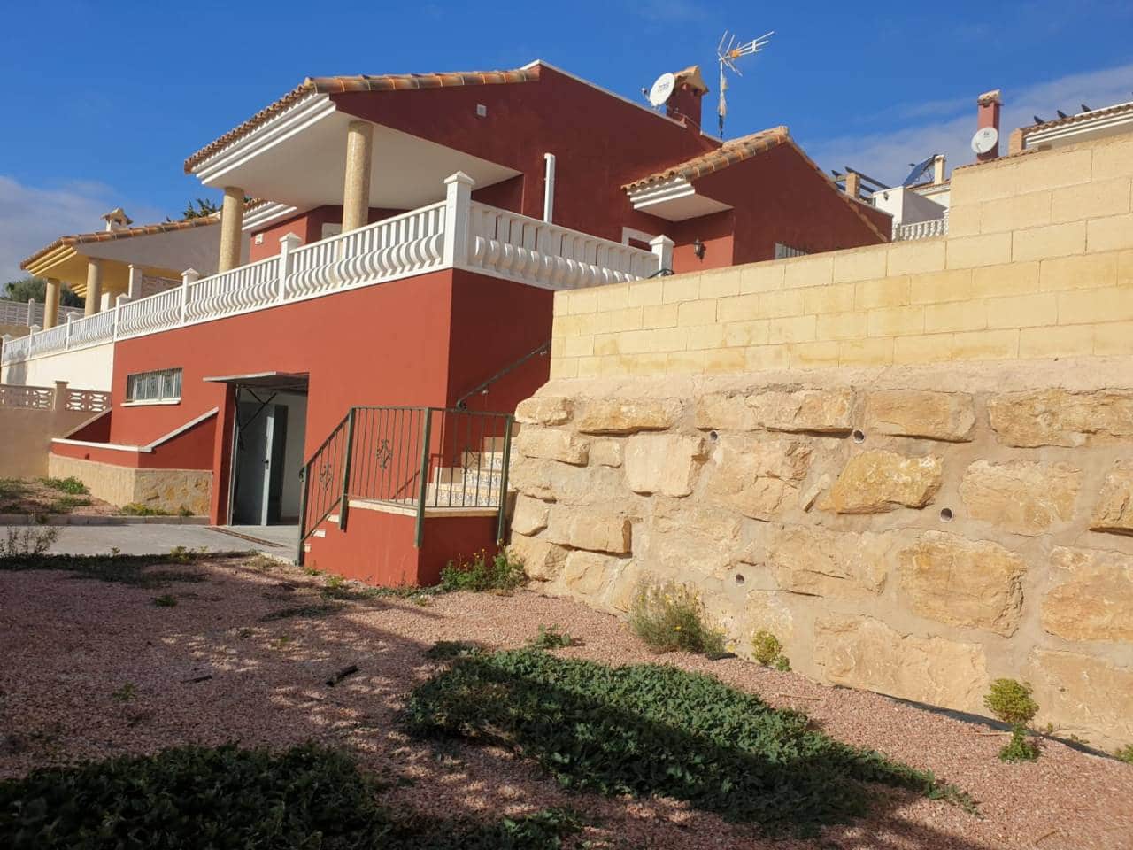 3 chambre Villa/Maison à vendre à Muchamiel / Mutxamel avec piscine garage - 430 000 € (Ref: 6148497)