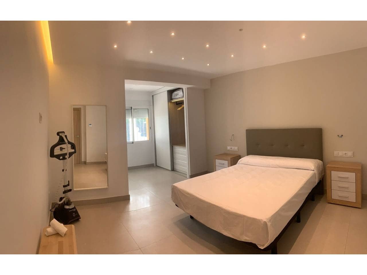 3 bedroom Villa for rent in El Campello with pool garage - € 3,200 (Ref: 6276944)