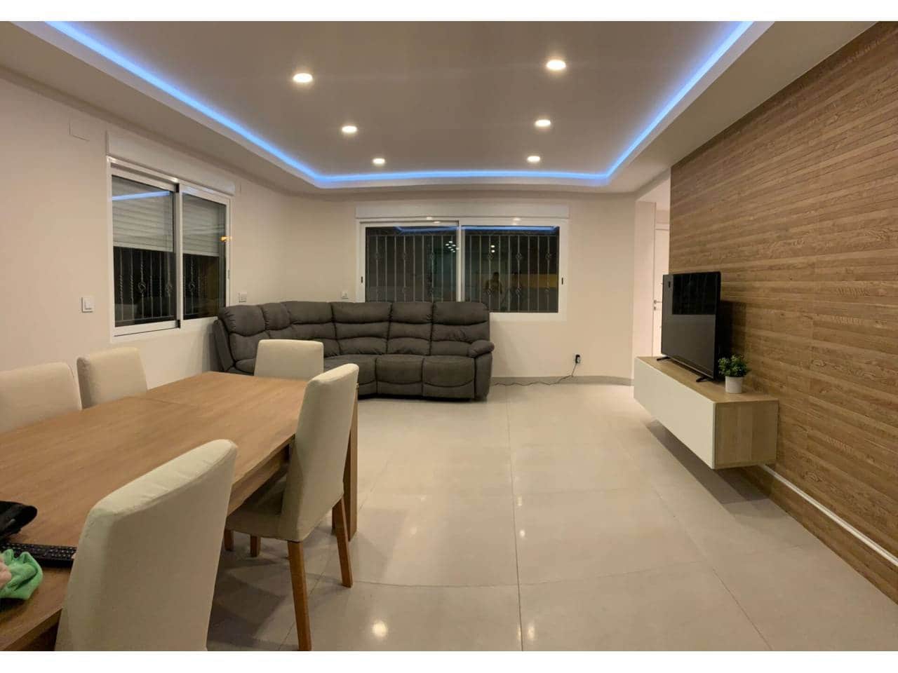 3 bedroom Villa for rent in El Campello with pool garage - € 3,200 (Ref: 6276944)