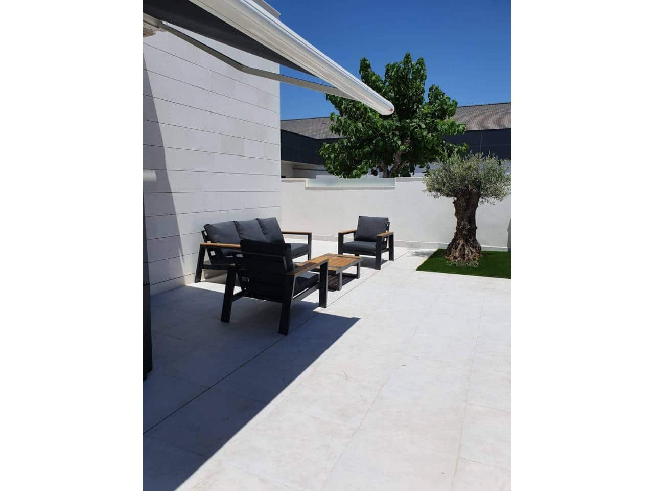 4 bedroom Villa for rent in Pilar de la Horadada with pool - € 2,350 (Ref: 6301020)