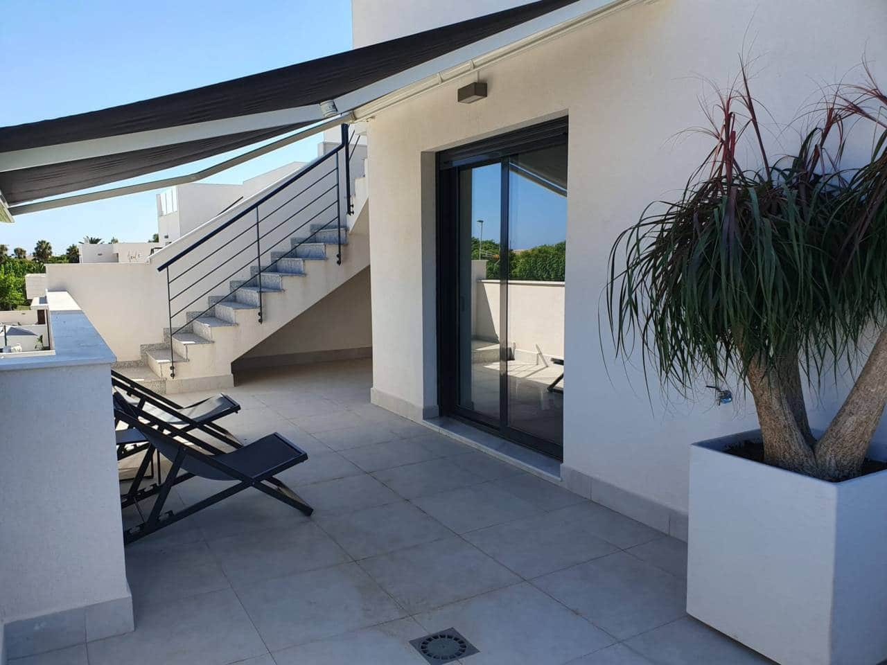 4 bedroom Villa for rent in Pilar de la Horadada with pool - € 2,350 (Ref: 6301020)