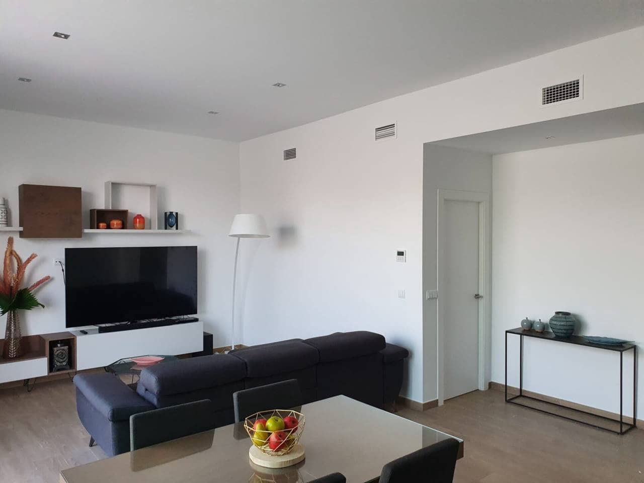 4 bedroom Villa for rent in Pilar de la Horadada with pool - € 2,350 (Ref: 6301020)