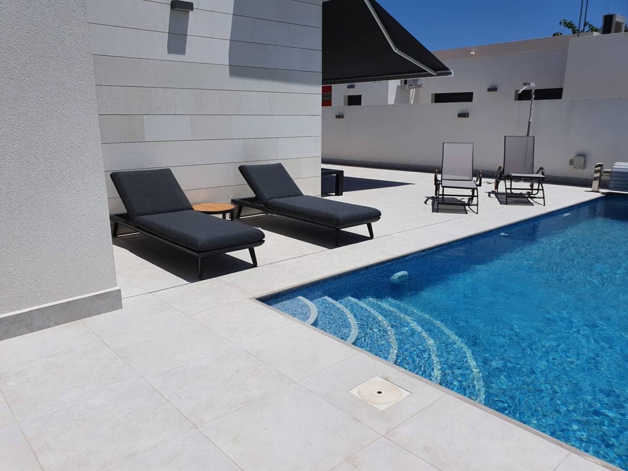 4 bedroom Villa for rent in Pilar de la Horadada with pool - € 2,350 (Ref: 6301020)