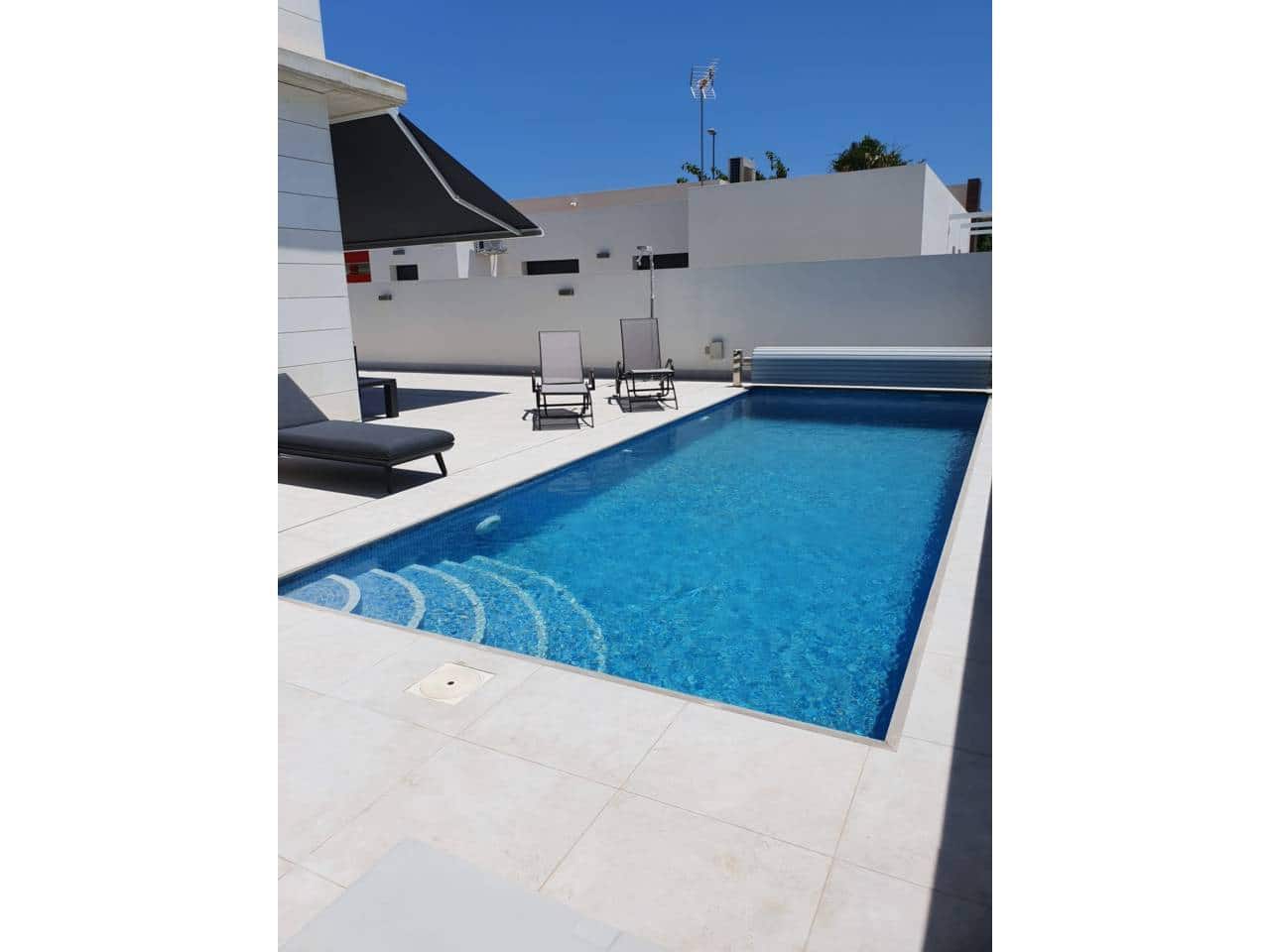 4 bedroom Villa for rent in Pilar de la Horadada with pool - € 2,350 (Ref: 6301020)