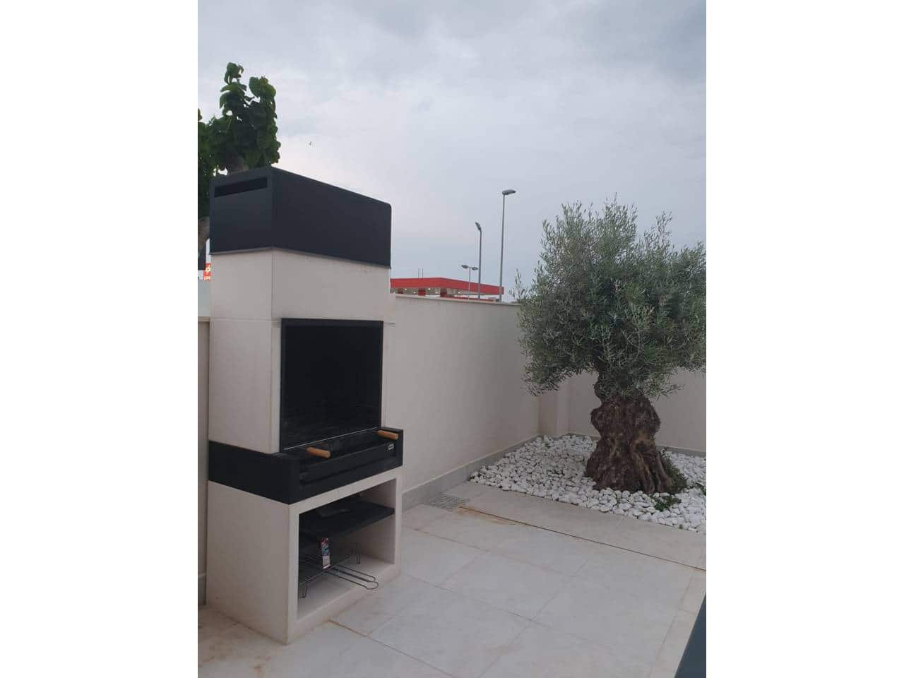 4 bedroom Villa for rent in Pilar de la Horadada with pool - € 2,350 (Ref: 6301020)