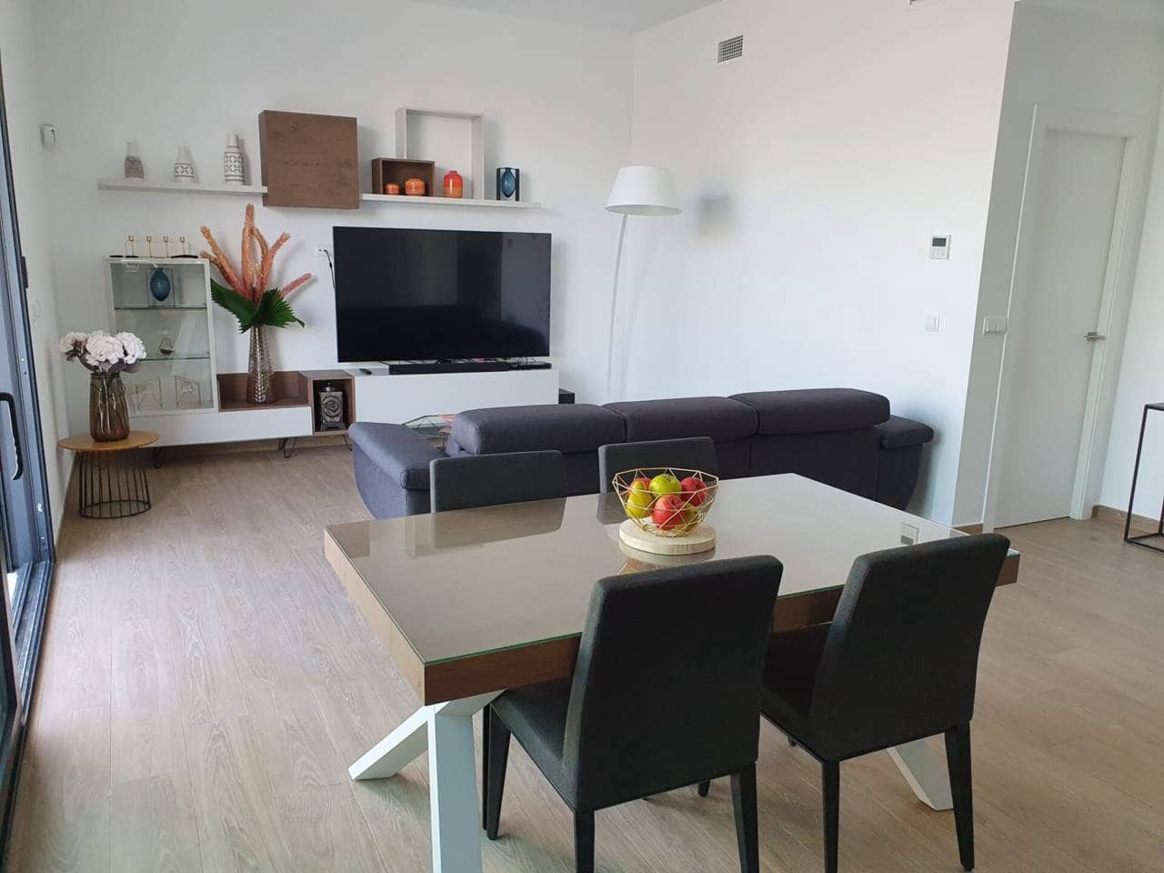 4 bedroom Villa for rent in Pilar de la Horadada with pool - € 2,350 (Ref: 6301020)