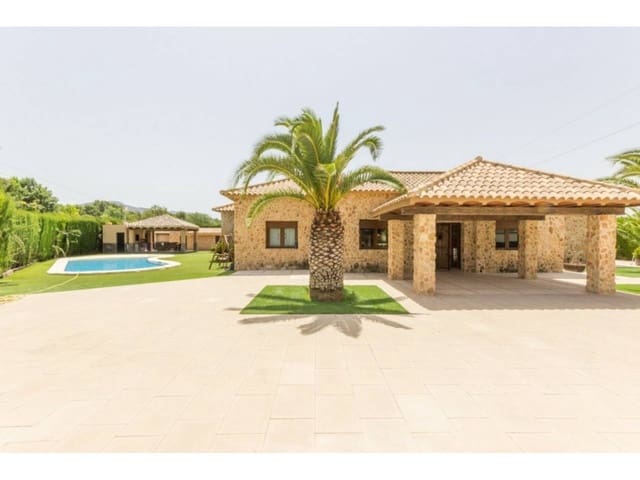 5 bedroom Villa for rent in Sax with pool garage - € 3,000 (Ref: 6414947)