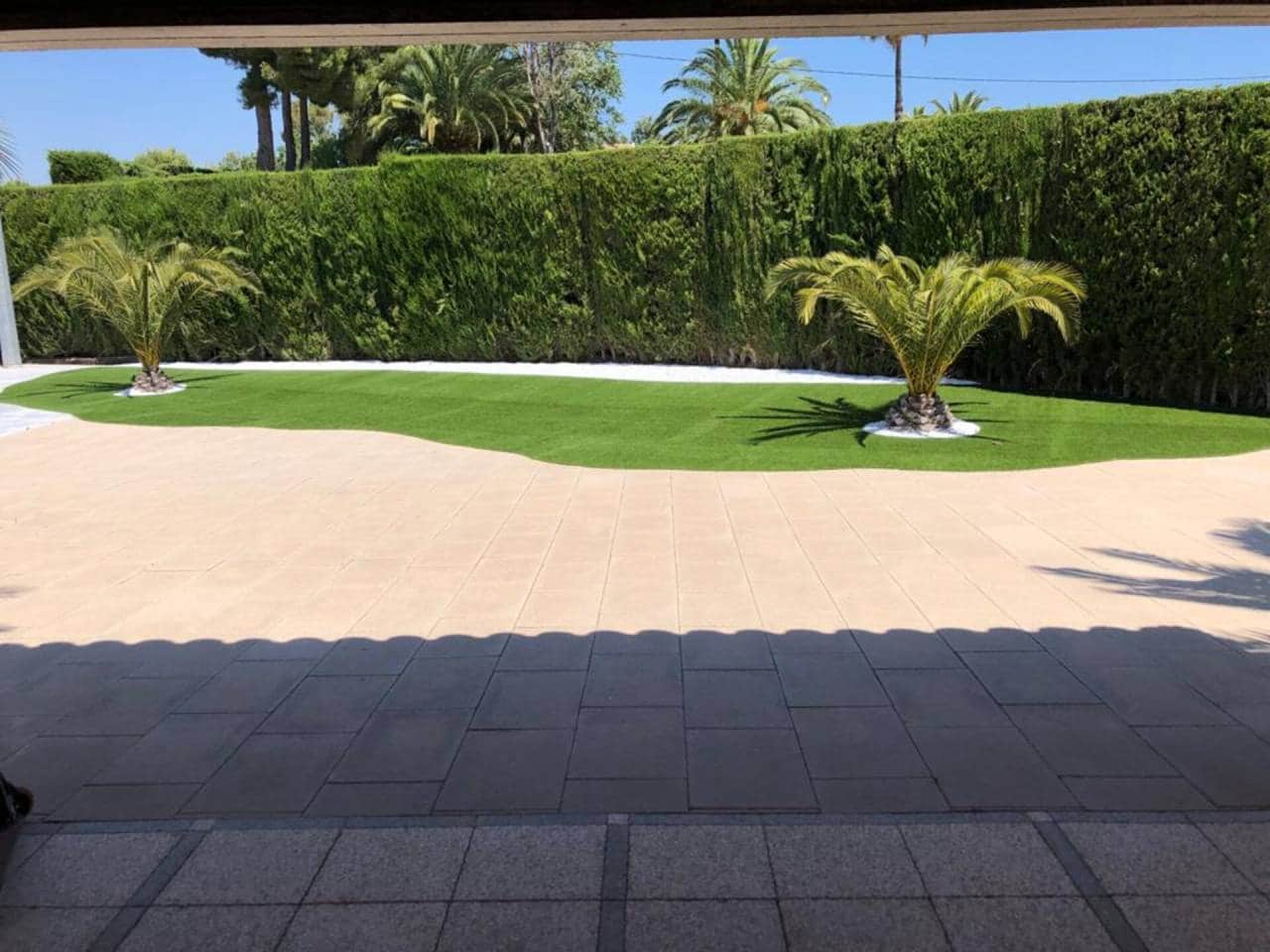 5 bedroom Villa for rent in Sax with pool garage - € 3,000 (Ref: 6414947)